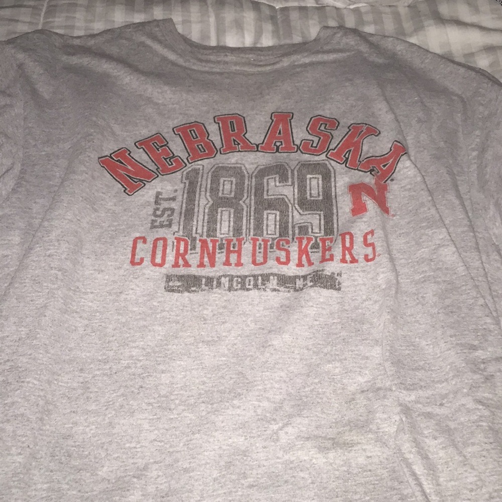 Nebraska Huskers gray short sleeve shirt